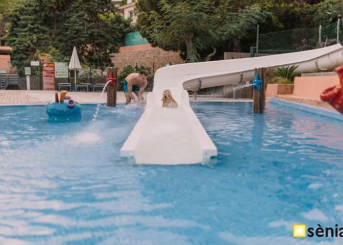 Campeggio Albatross Mobile Homes On Cala Canyelles *