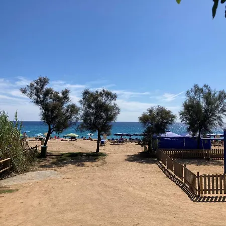 Albatross Mobile Homes On Cala Canyelles יורט דה מאר