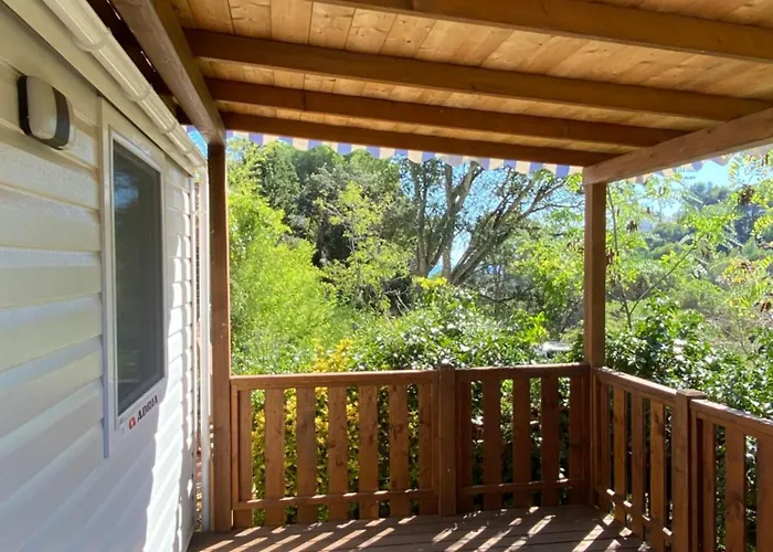 مكان تخييم Albatross Mobile Homes On Cala Canyelles يوريت دي مار